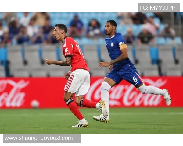 切尔西与巴塞罗那激战正酣比赛结果揭晓引发热议